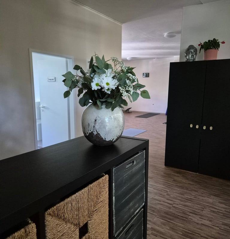 Sportsfreundin Neuss Yoga Studio Eingang