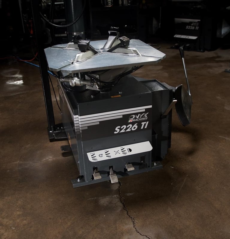 Onyx S226 Tire Changer Machine