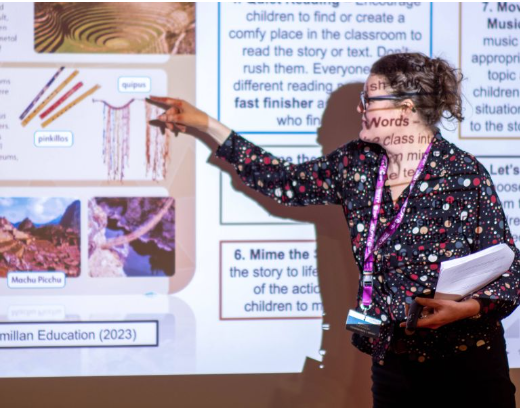 Harriet Thompson teaching a theatre training course in Spain