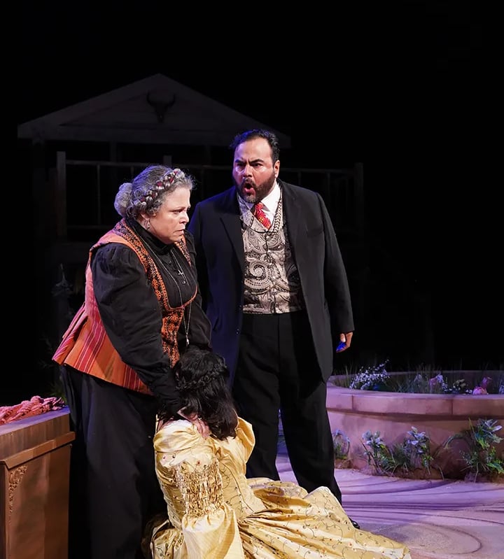 Orlando Arriaga in Romeo y Juliet at California Shakespeare