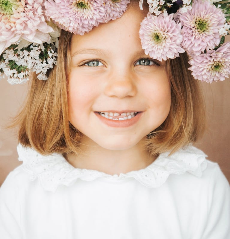 Munchkin Baby colourful cake smash photo