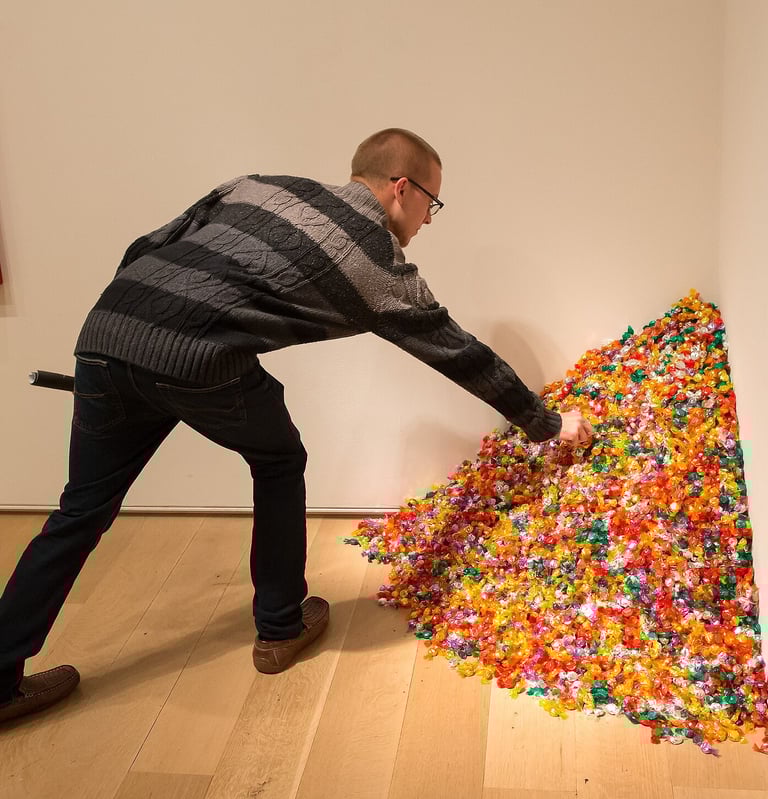 Félix González-Torres, Untitled (Portrait of Ross in L.A.) (1991