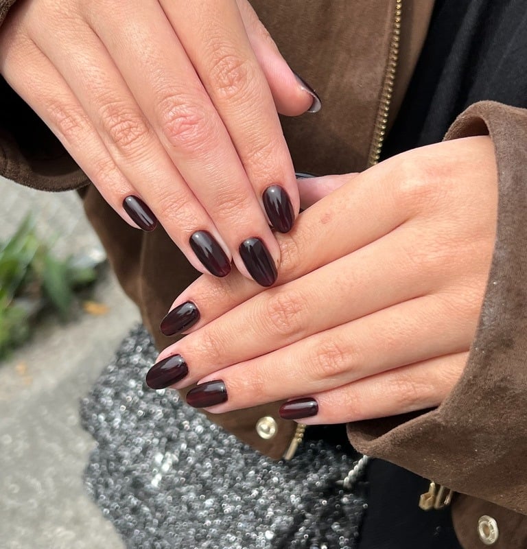 a woman's hands with a manicured manicured manicured manicured mani