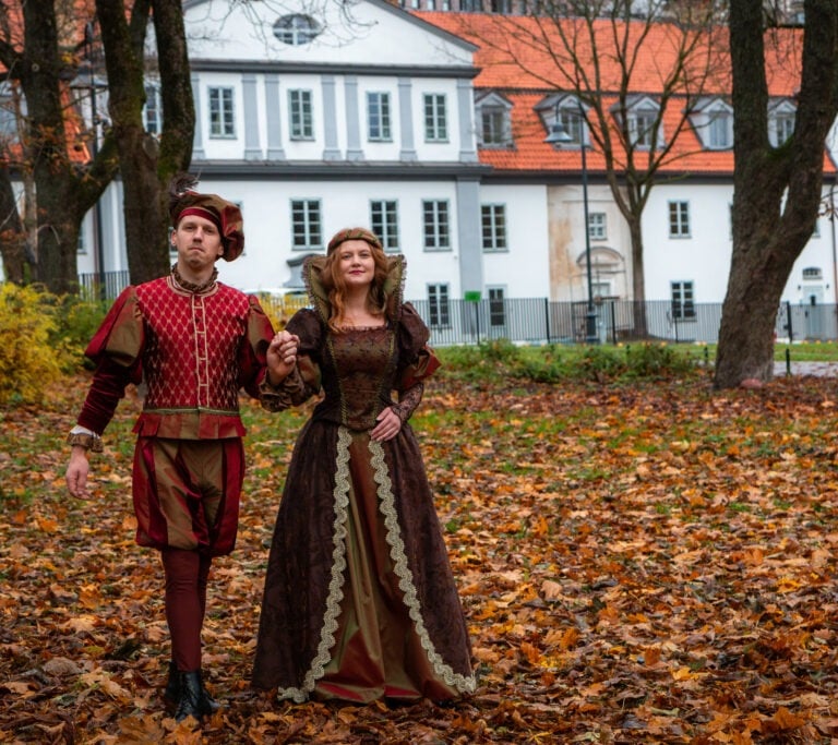 Istoriniai kostiumai, vyriskas renesanso kostiumas, moteriskas renesanso kostiumas