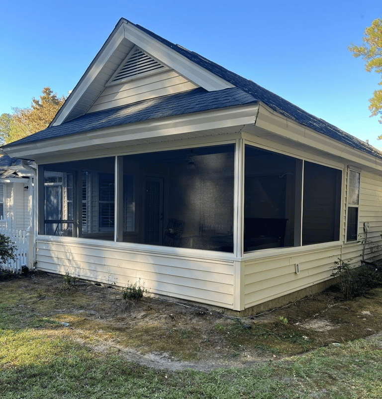 Screened in porch in Pawleys Island with Super Screen.