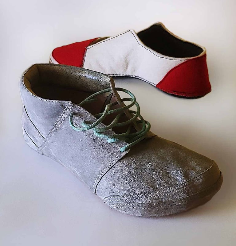Leather minimalist shoes