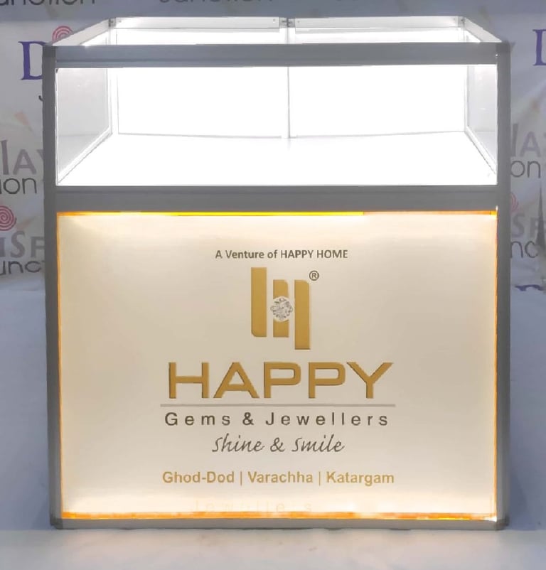 Backlit Fascia Folding Jewellery Counter