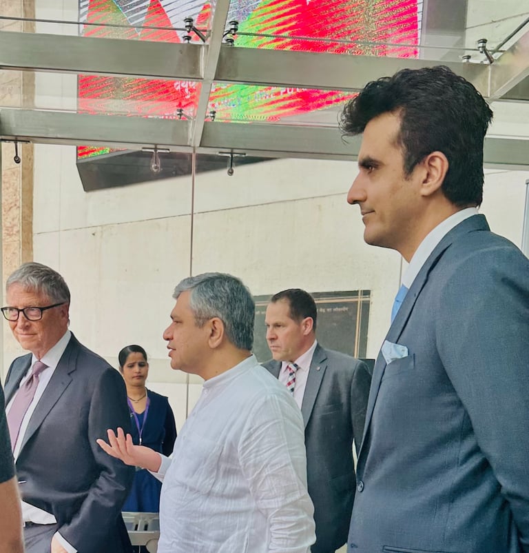 President of Chamber India Mr. Abhinav Balyan, Shri Ashwini Vaishnaw and Mr. Bill Gates