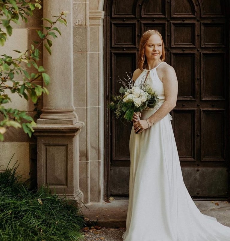 A Chicago florist hand-crafted bridal bouquet for weddings