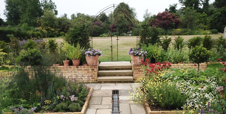 Garden Maintenance Companies Yate | Scott Brothers UK