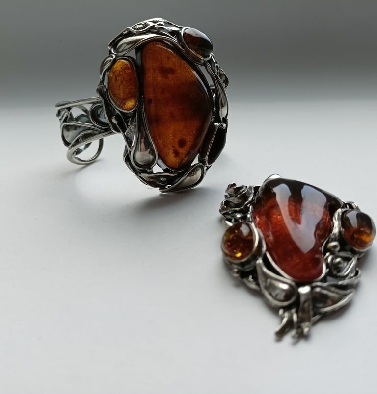 Silver and amber jewellery