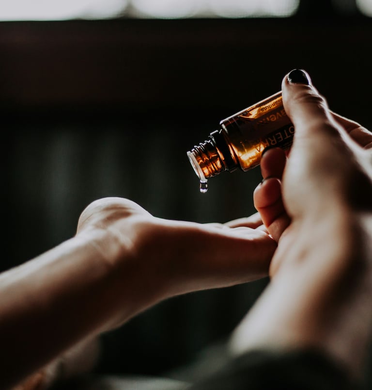 Massagem com óleo de sementes de cânhamo