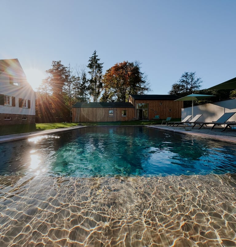 eau piscine turquoise grange