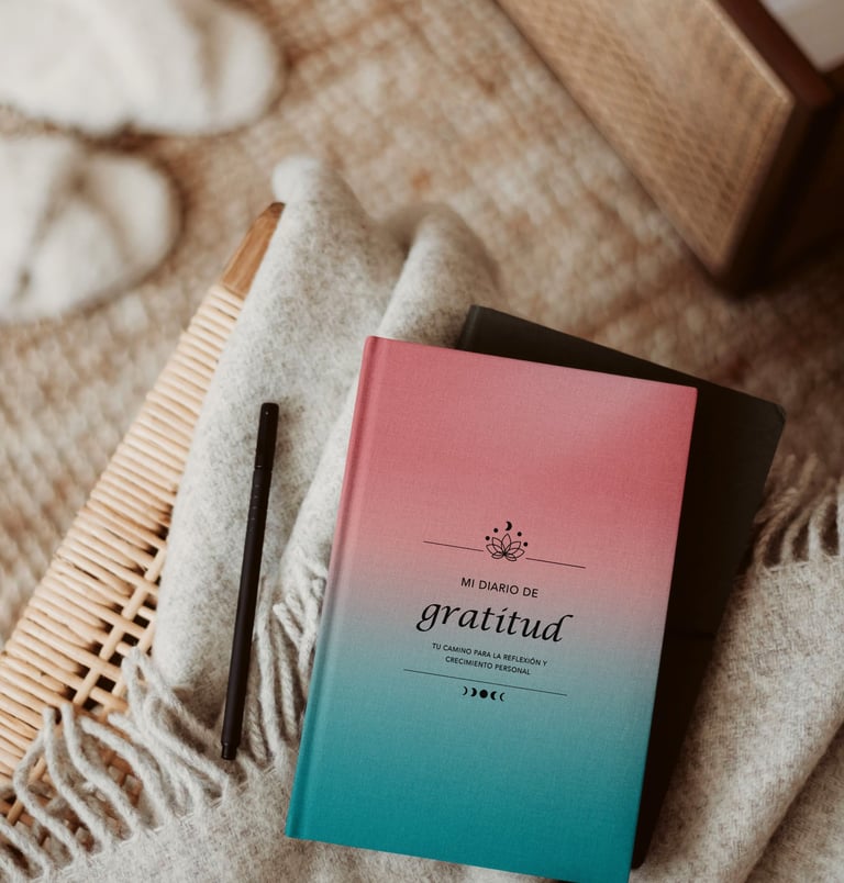 Conoce la esencia de nuestro proyecto: diarios de gratitud, cursos y herramientas para acompañarte en un camino de transforma