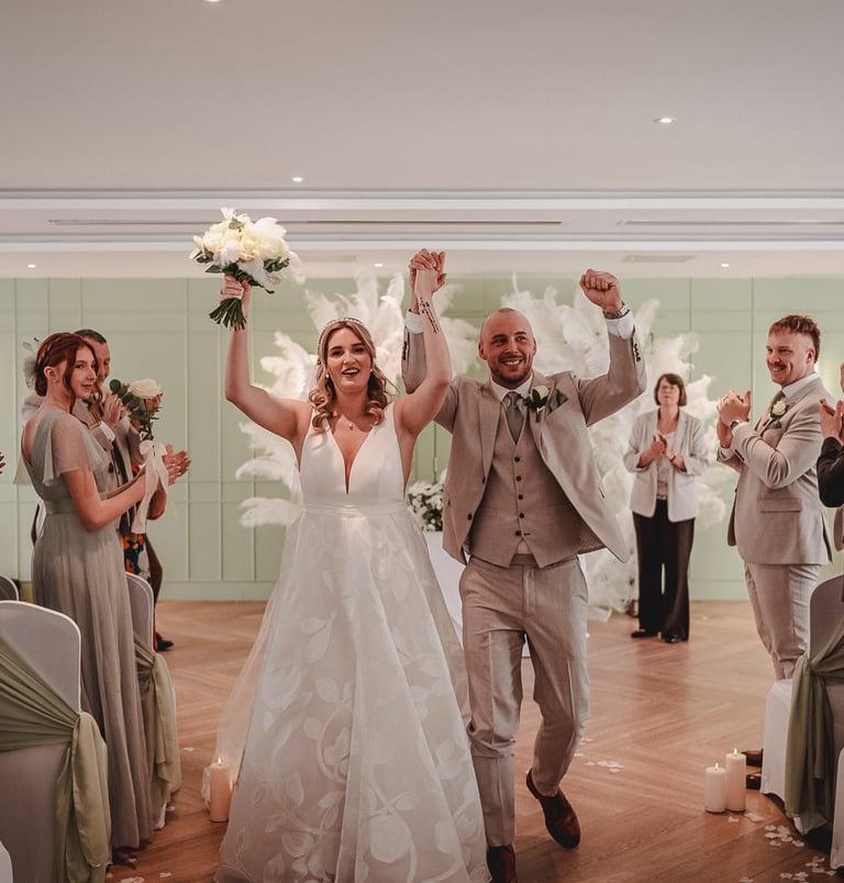 Outdoor wedding setting in Leeds – wedding photography by The Wedding Edit