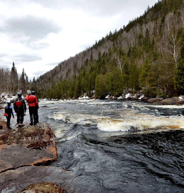 Formation de canot eau vive