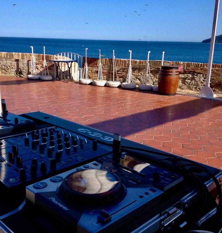 Sonorisation et éclairage pour un évènement privé en extérieur