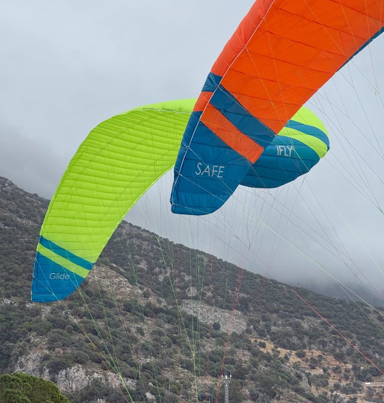 SAFE and Glide groundhandling front of mountain