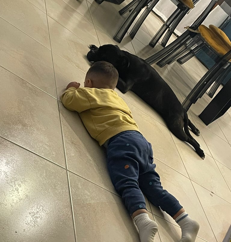 Hugo Grecalestaffs e il piccolo Leo, un legame indissolubile.