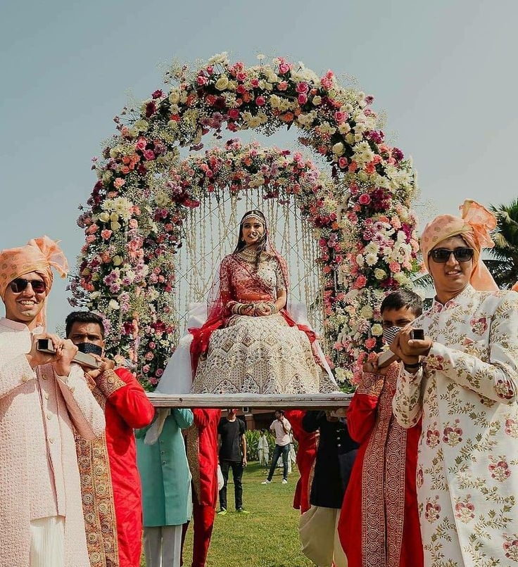 BEST BRIDE ENTRY THEME