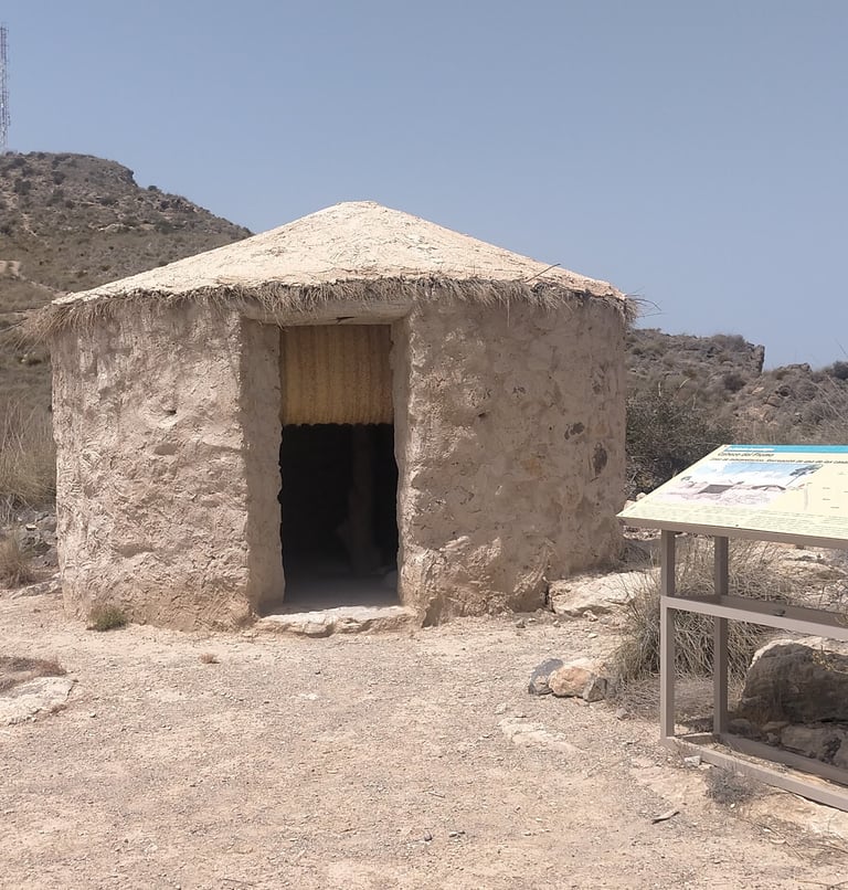 Educational reconstruction of one of the huts at the Cabezo del Plomo archaeological site in Mazarró