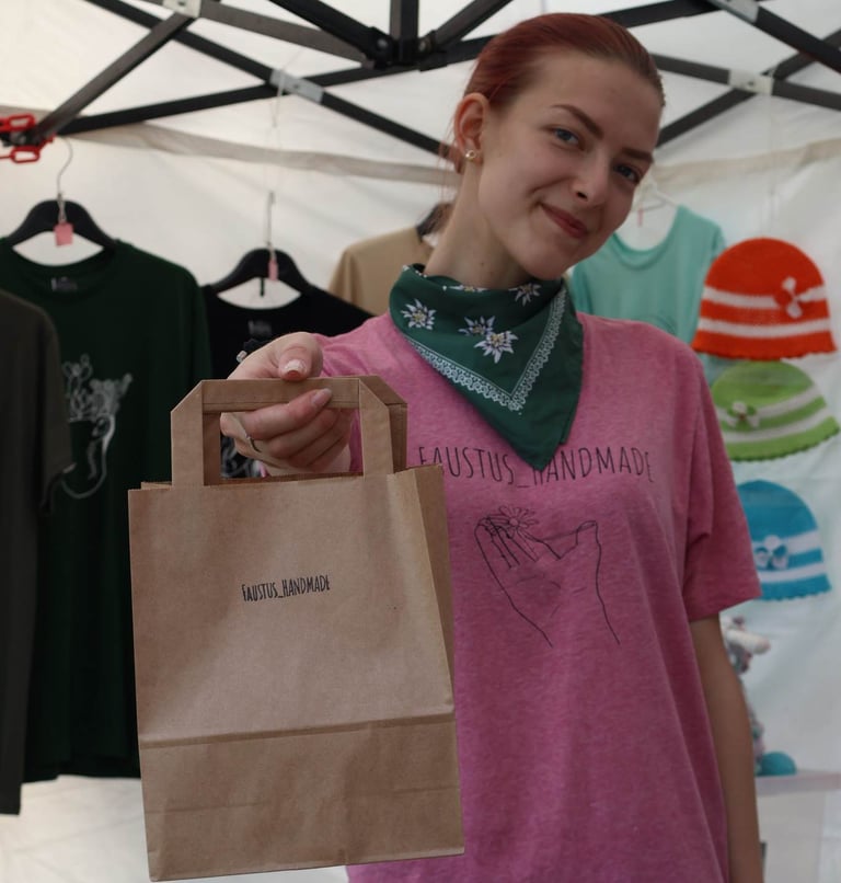 Akimirkos iš mugės