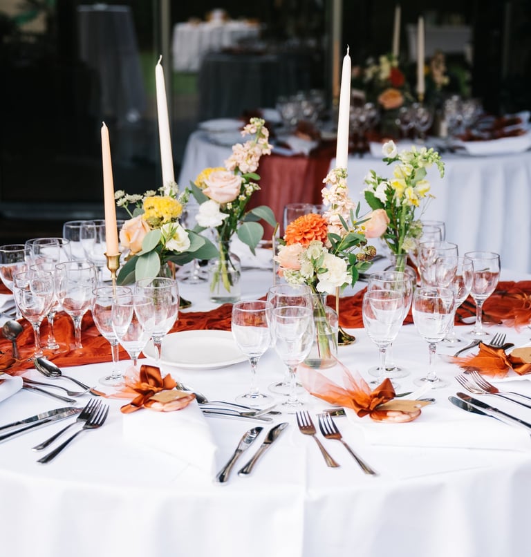 table fleurie mariage terra cotta