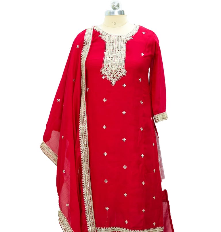 Fashion photography and apparel look-book shoot for brands by The Gravids creative agency