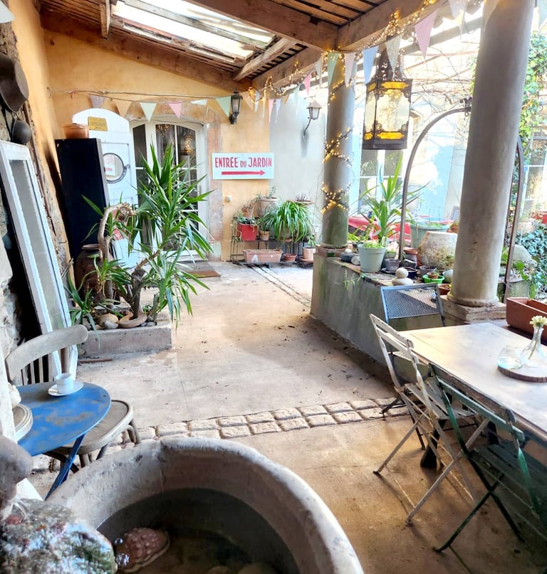 Terrasse de La Roseraie