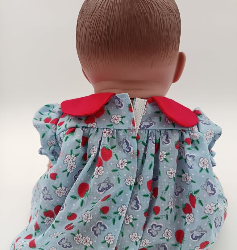 Missy Kissy doll in dress that does not close correctly