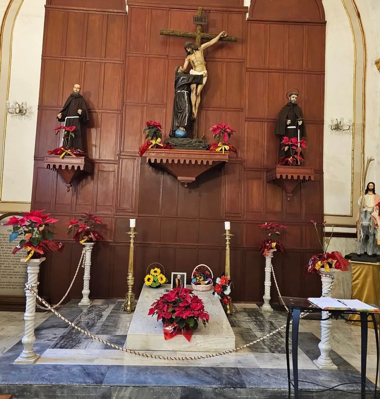 Tumba del siervo de Dios Padre Martin del Campo