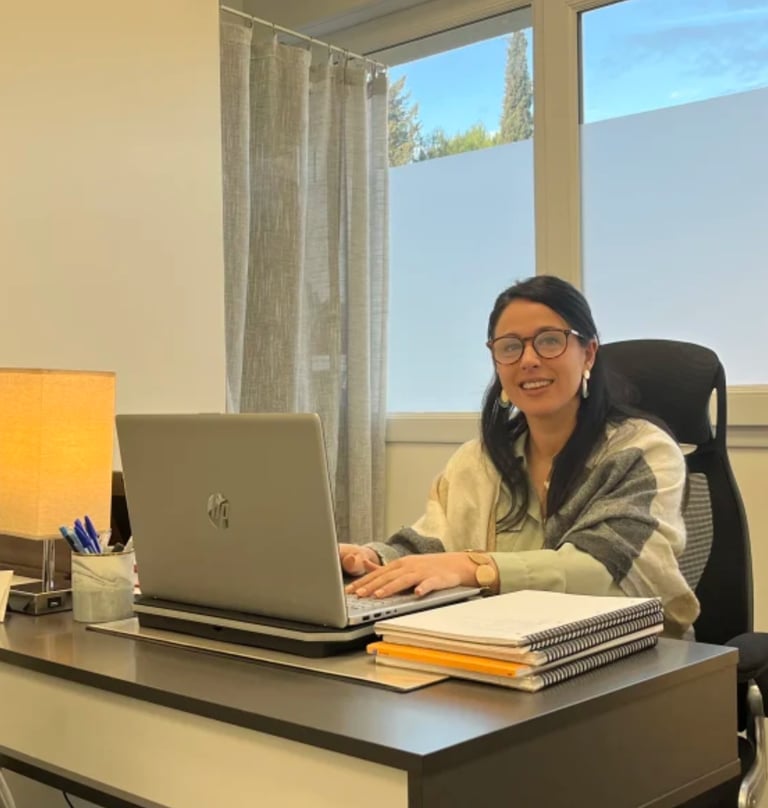 Julie Girardin cabinet hypnose et diététique