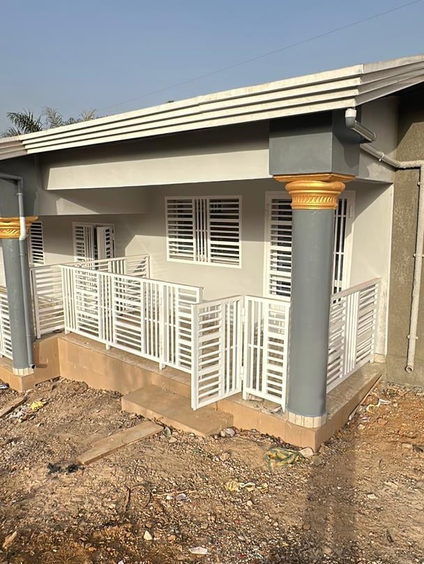 Maison moderne construite à kountia en Guinée par AGRIMMOPRES
