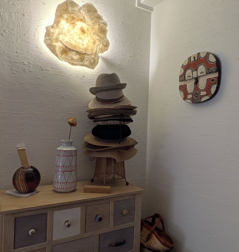 applique murale papier chapeau chez vous