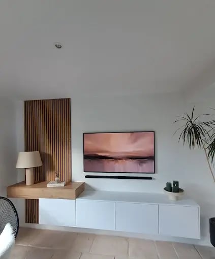 aménagement salon avec meuble TV sur mesure réalisé par Baïa Home à Baron-sur-Odon