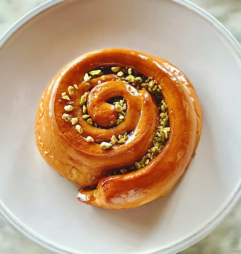 family size cinnamon bun with pistachios 