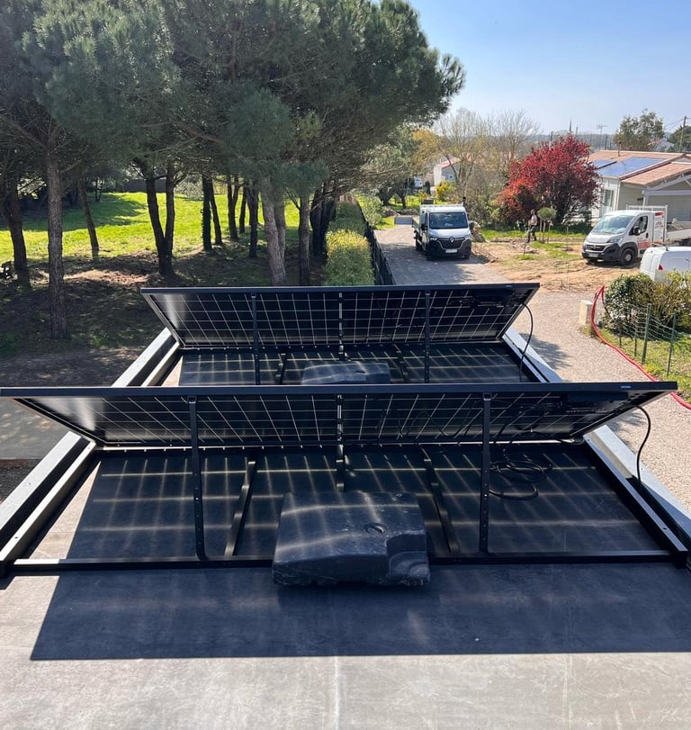 Panneaux solaires Biboo en toiture pour production d’énergie renouvelable