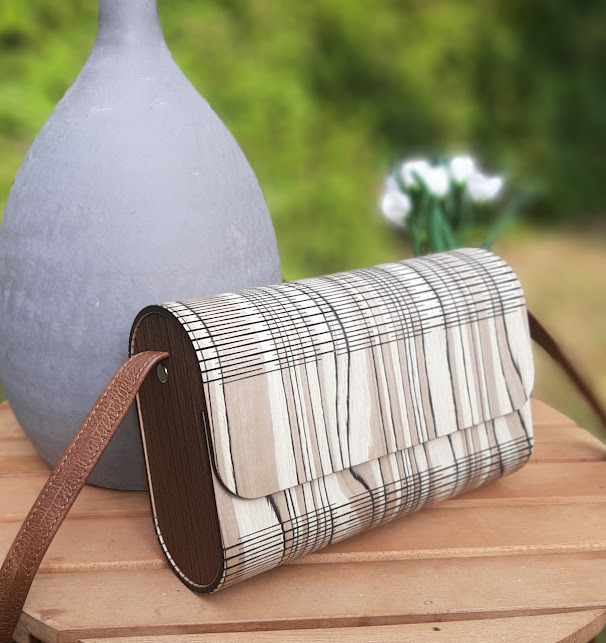 Holzhandtasche Vara, Kernahorn/Nussbaum