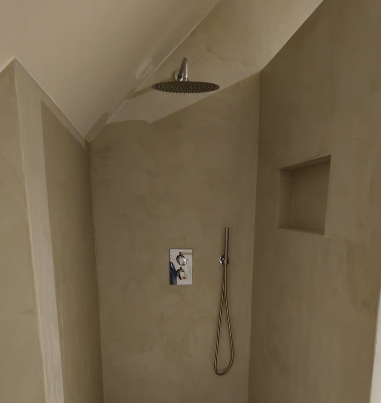 Douchewanden gepleisterd met Mortex beige 