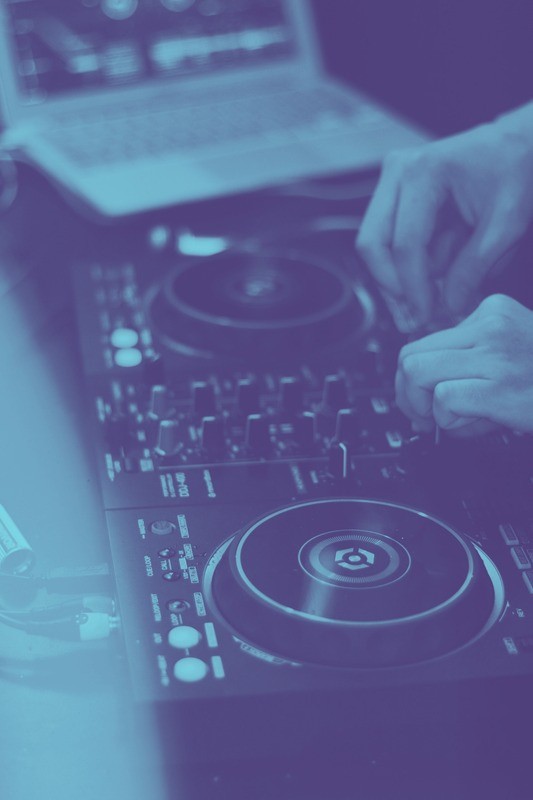 Clases prácticas del curso de DJ profesional en Madrid Soundub