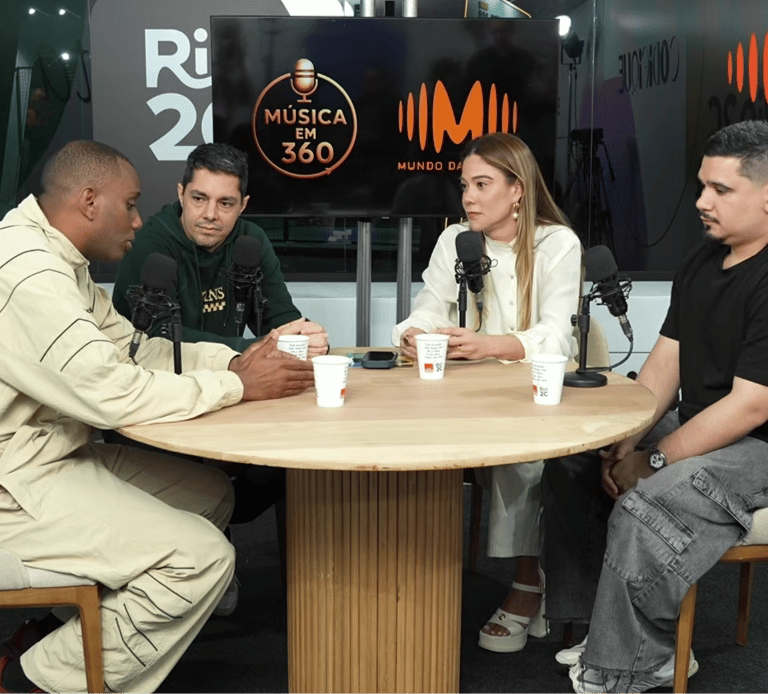 MC GW, Kamilla Fialho e Cris da 30PRAUM participam do podcast Música em 360 durante o Rio2C.