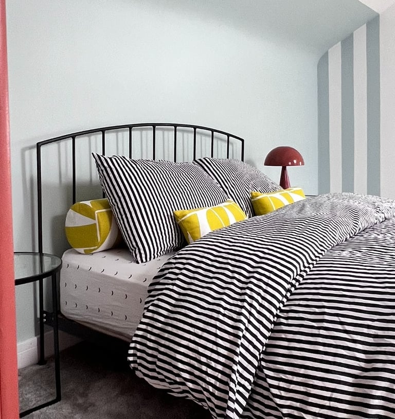 stripe-bedroom-design