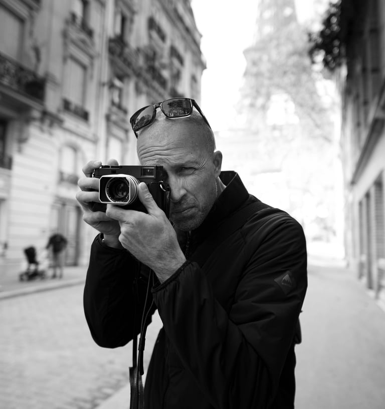 James Murray Photographer / BW / Leica camera / leica M / Leica Camera