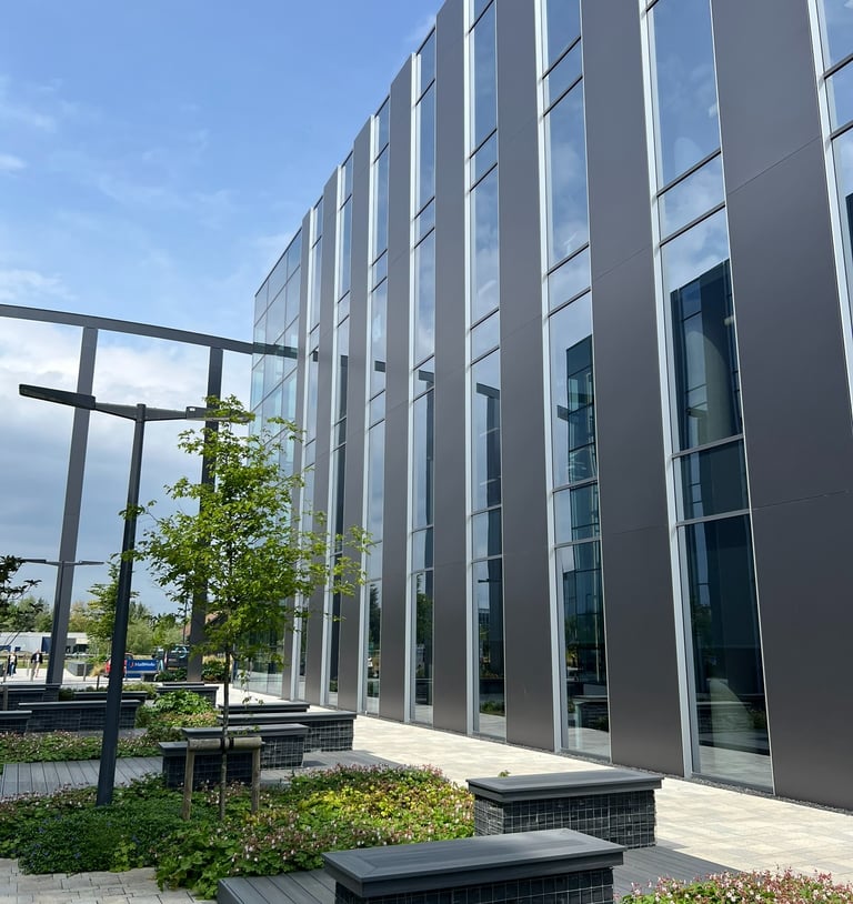 London HeadQuarters