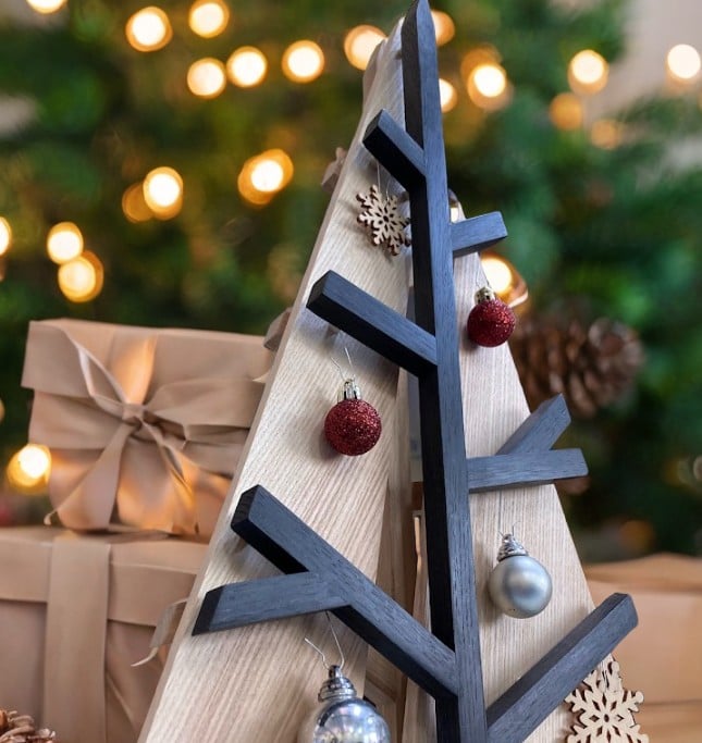 sapin en bois, arbre de Noël, objet en bois, décoration en bois, ébénisterie, artisanat