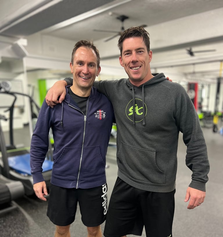 happy member with personal trainer at 6X Training in Maroubra