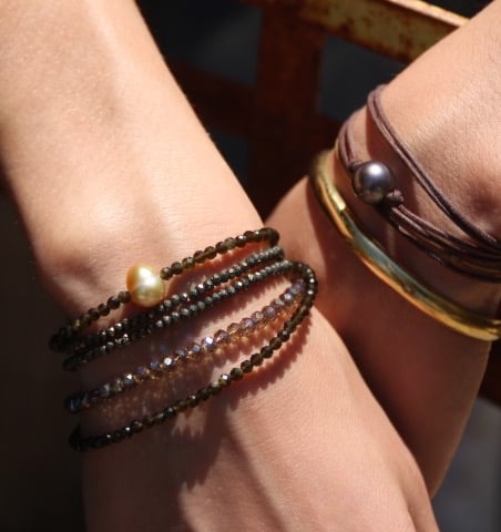 Bijoux 3en1 en pierres semi précieuses et perles de Tahiti et dorée