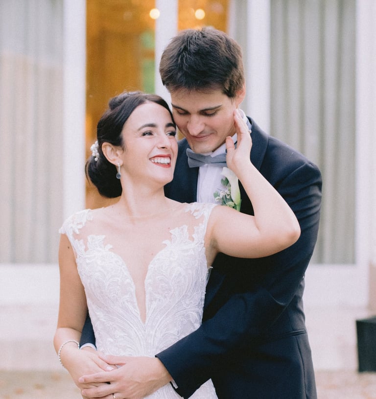 Photographe mariage Lille - photo de couple femme devant l'homme