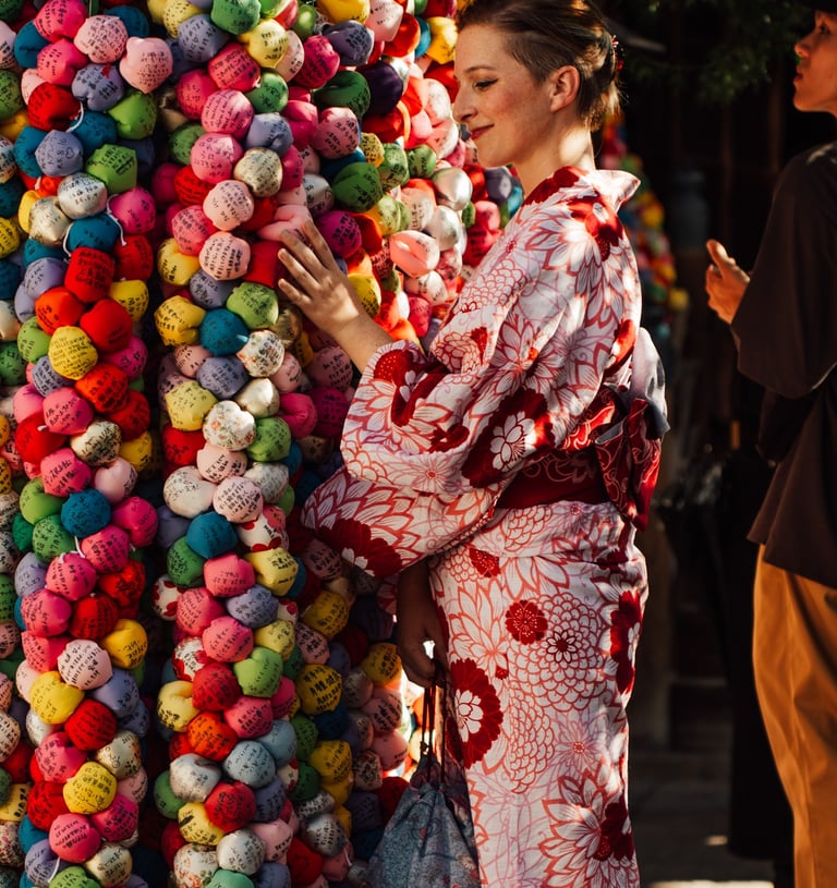 a woman in a kimono kimono kimono kimono kimono kimono