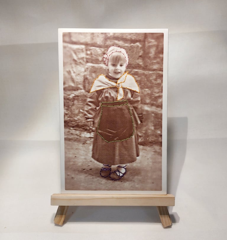 Fotocerámica  en porcelana bordada. Cerámica La Casa de las Arañas